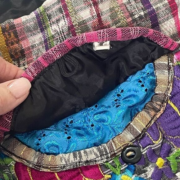 Guatamalan‎ Cotton Embroidered Hobo Bag - Picture 5 of 9